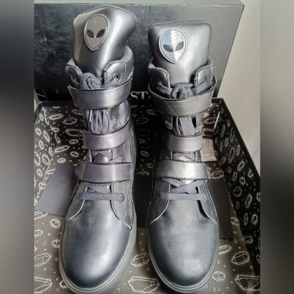 US11👽Killstar High Top Goth Sneakers - She's Out There -  Booties - Halloween - Picture 9 of 12